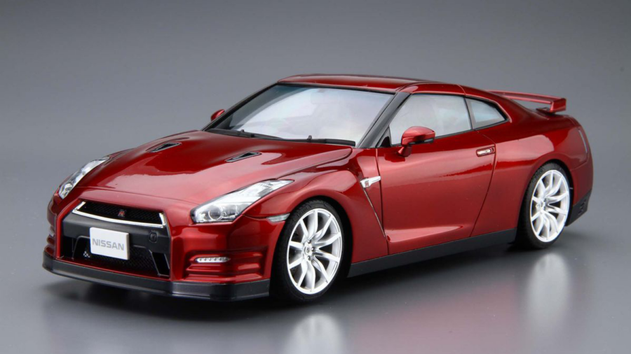 1:24 Scale Aoshima Nissan GTR R35 Pure Edition 14 With Engine Model Kit - Image 2