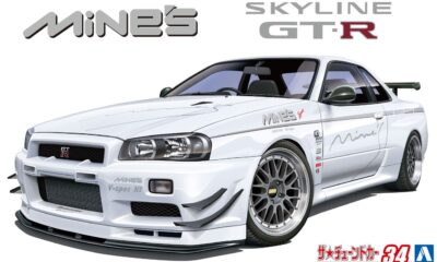 1:24 Scale Aoshima Mine's Nissan BNR34 Skyline GTR Model Kit