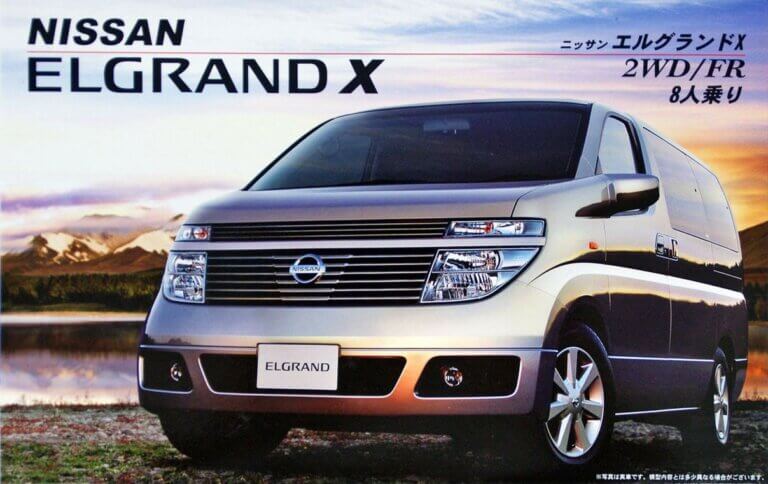 1:24 Scale Fujimi Nissan New Elgrand X Model Kit