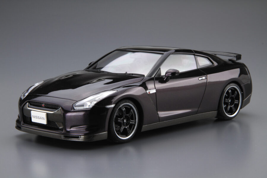 1:24 Scale Aoshima Nissan GTR R35 Spec-V Model Kit - Image 2