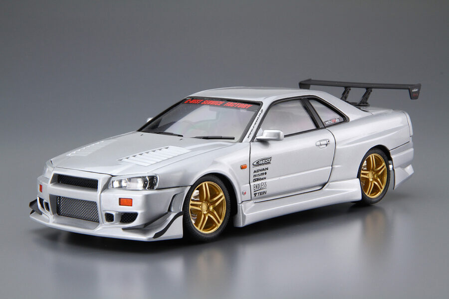 1:24 Scale Aoshima Nissan Skyline C-WEST BNR34 GTR Model Kit - Image 2