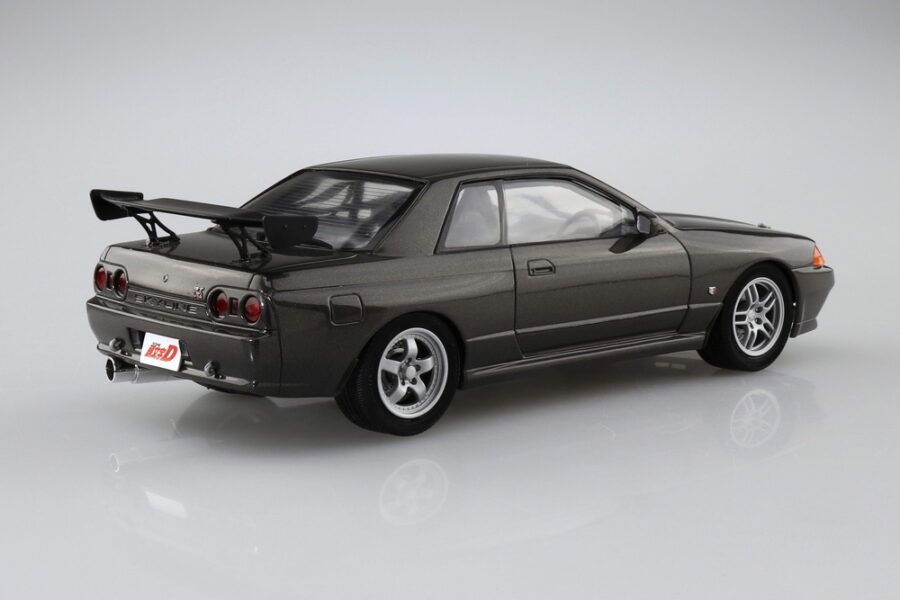 1:24 Scale Aoshima Initial-D Rin Hojyo Nissan Skyline BNR32 Model Kit - Image 3