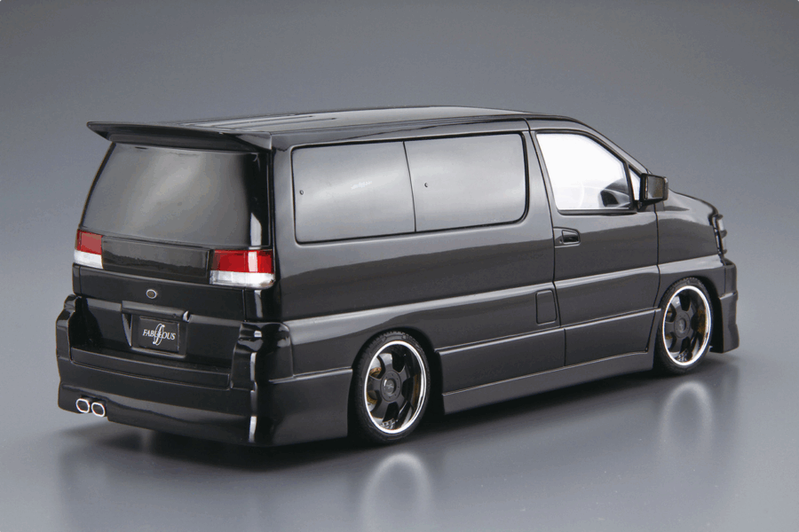 1:24 Scale Aoshima Nissan Fabulous Elgrand APE50 2000 Model Kit - Image 3