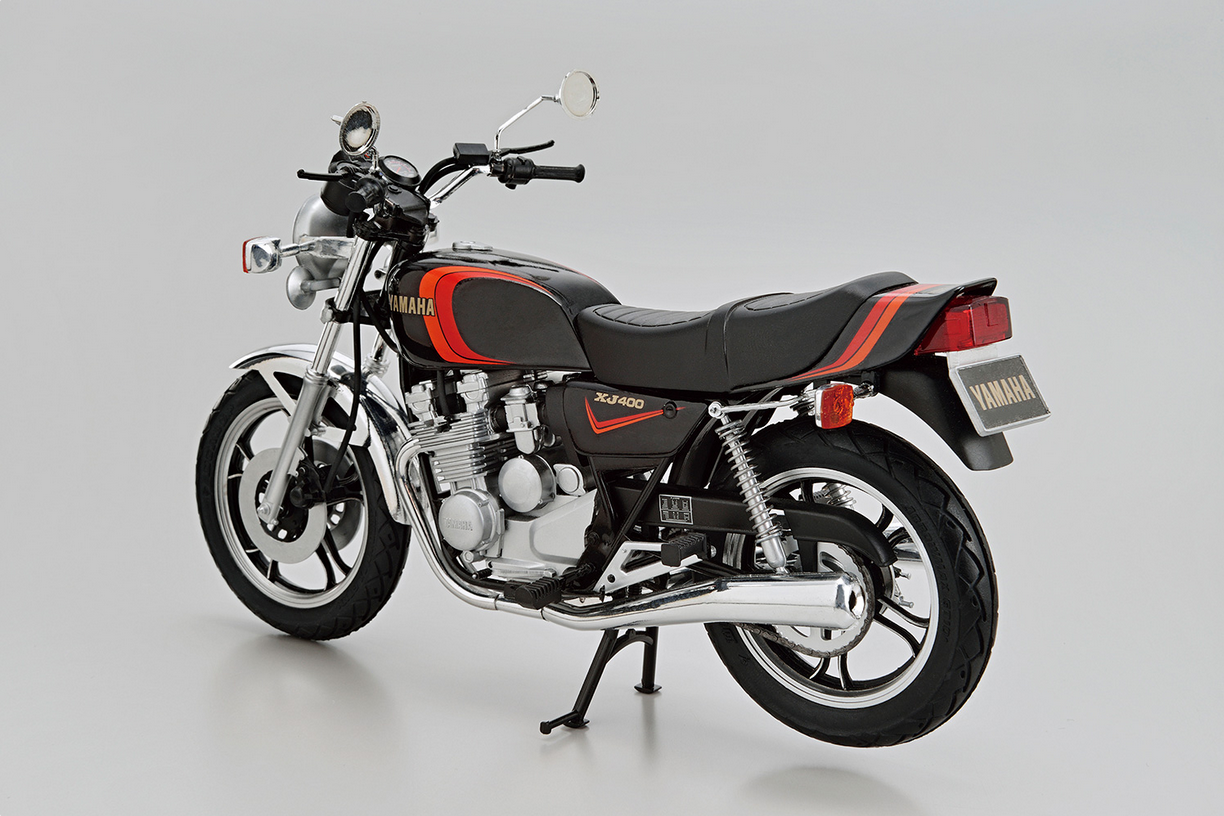 1:12 Scale Aoshima Yamaha XJ400 Motorcycle Model Kit Kent Models - Main Image