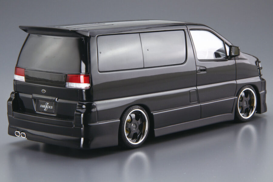 1:24 Scale Aoshima Nissan Fabulous Elgrand APE50 2000 Model Kit - Image 3