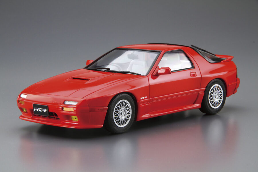 1:24 Scale Aoshima Mazda RX7 FC3S Savanna Model Kit - Image 2