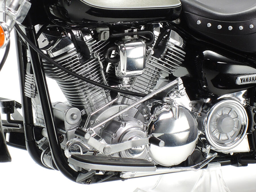 1:12 Scale Tamiya Yamaha Roadstar XV1600 Custom Model Kit - Image 7