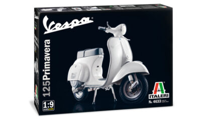 1:9 Scale Italeri Vespa Primavera 125 Scooter Model Kit