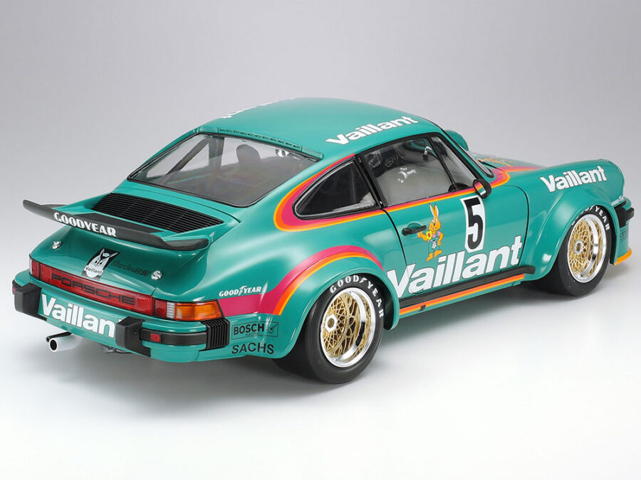 1:12 Scale Tamiya Porsche 911 934 Vaillant Race Car Model Kit - Image 3