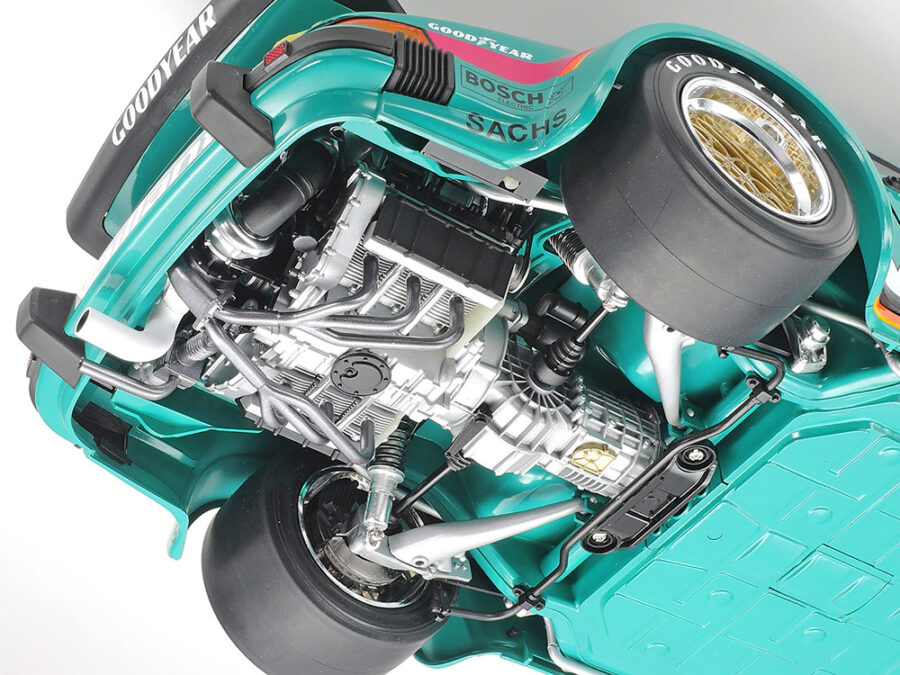 1:12 Scale Tamiya Porsche 911 934 Vaillant Race Car Model Kit - Image 2