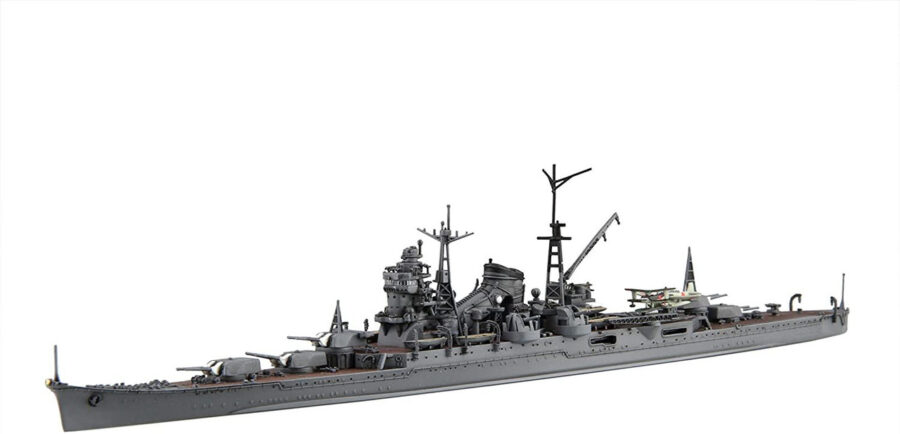1:700 Scale Fujimi Japanese Heavy Cruiser Suzuya 1944 Ship Model Kit - Image 2
