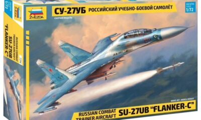 1:72 Scale Zvezda Sukhoi SU-27 UK Combat Trainer Plane Model Kit