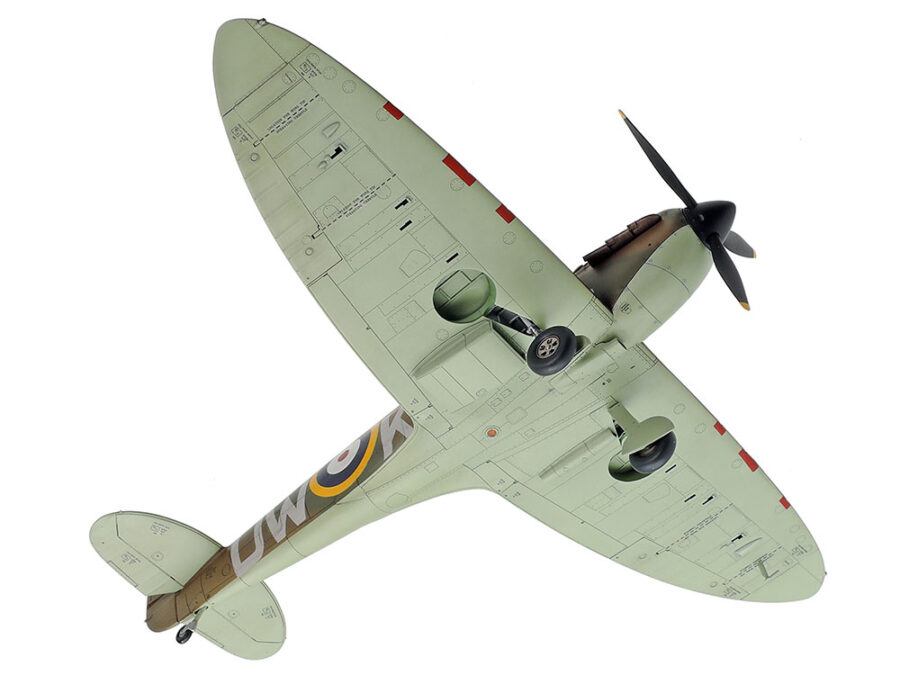 1:48 Scale Tamiya Supermarine Spitfire MK.1 Model Kit - Image 5