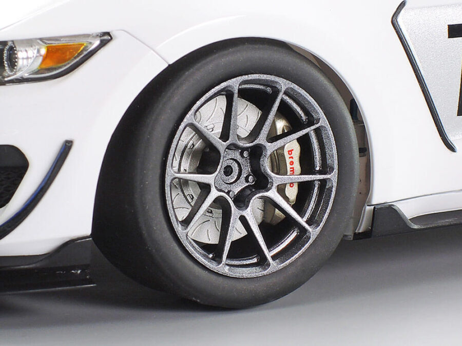 1:24 Scale Tamiya Ford Mustang GT4 Model Kit - Image 7
