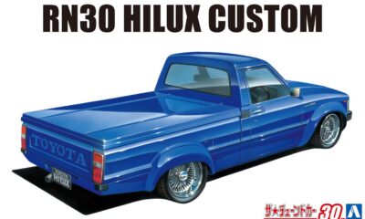 1:24 Aoshima Scale Toyota RN30 Hilux Custom '78 Model Kit