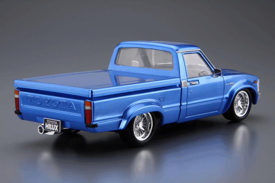 1:24 Aoshima Scale Toyota RN30 Hilux Custom '78 Model Kit - Image 3