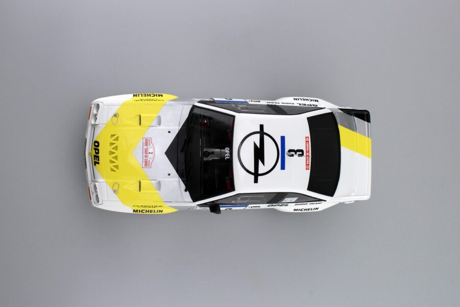 1:24 Scale Belkits Opel Manta 400 Group B Frequelin Rally Model Kit - Image 6