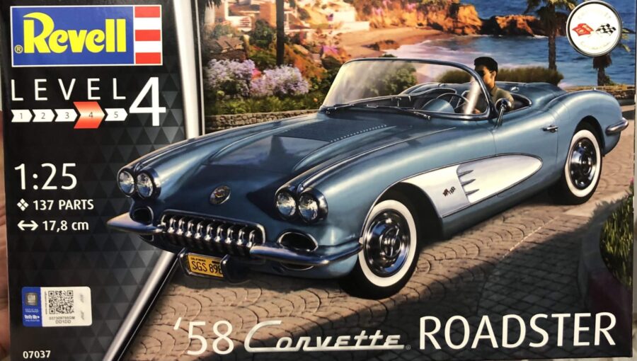 1:25 Scale Revell Corvette 1958 Roadster Model Car Kit