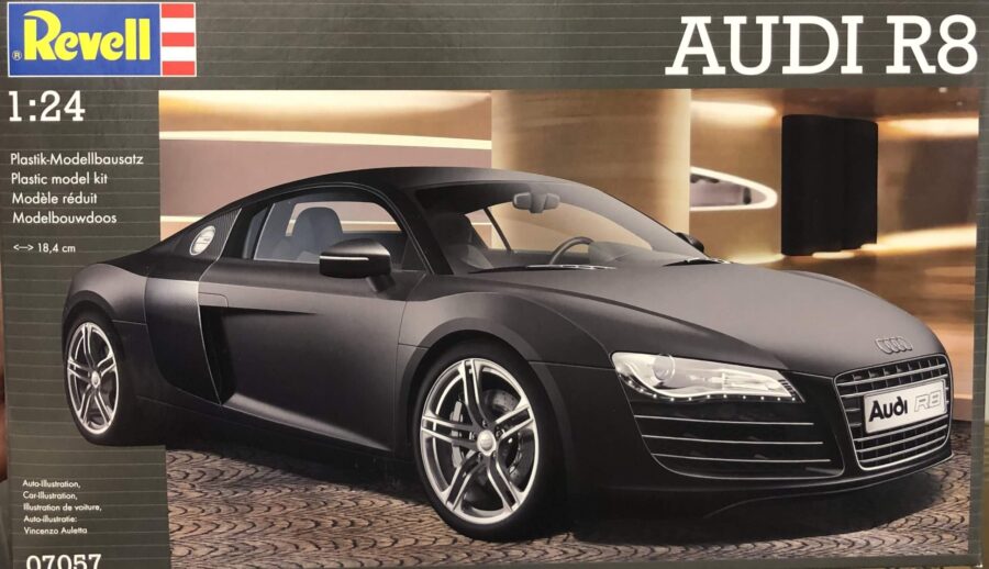 1:24 Scale Revell Audi R8 Model Car Kit