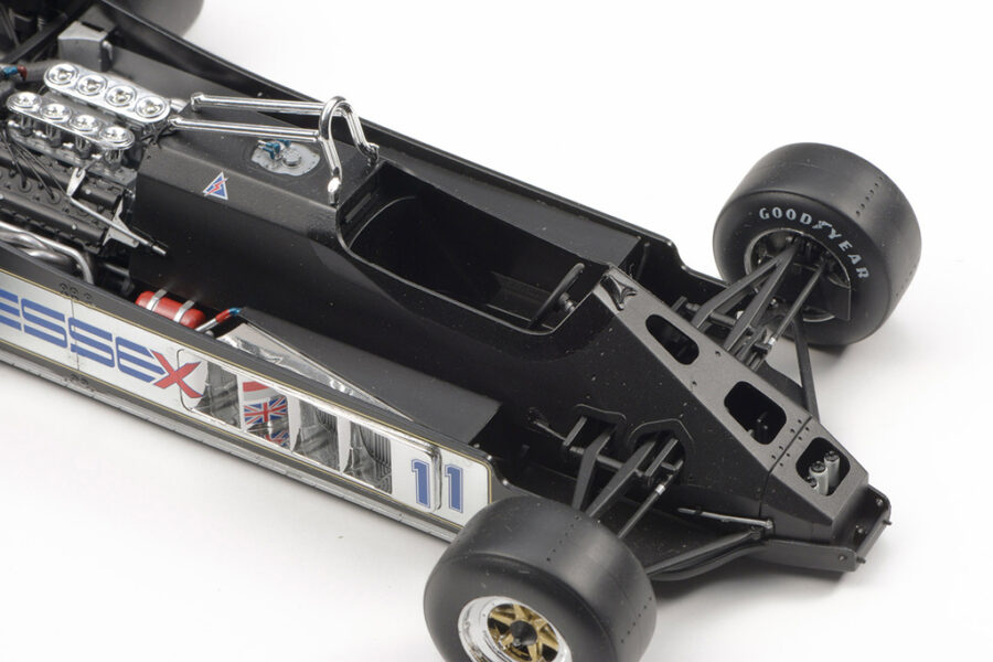 1:20 Scale Ebbro Team Lotus Courage 88B F1 Model Car Kit - Image 3