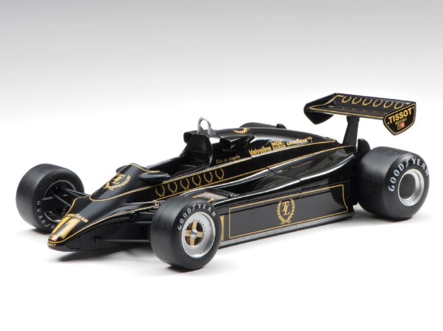 1:20 Scale Ebbro Team Lotus Type 91 (1982) F1 Model Car Kit - Image 2