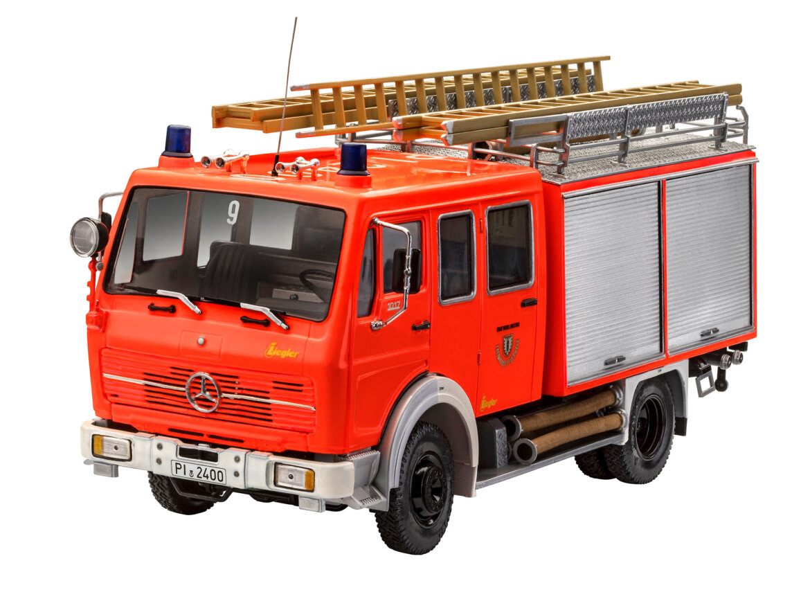 124 Scale Revell Mercedes 1017 LF 16 Fire Engine Truck Model Kit 1636