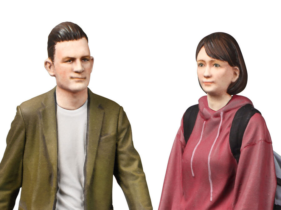 1:24 Scale Tamiya Campus Friends Modern Figures Model Kit - Image 6