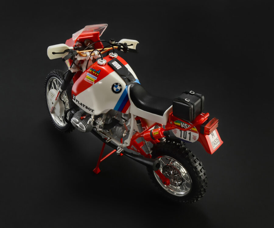 1:12 Scale Italeri BMW 1000 Dakar 1985 Motorbike Model Kit - Image 3