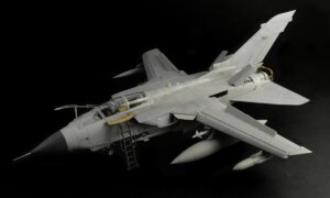 1:32 Scale Italeri RAF Tornado GR.4 Model Kit#1682 1:32 Scale Italeri RAF Tornado GR.4 Model Kit#1682