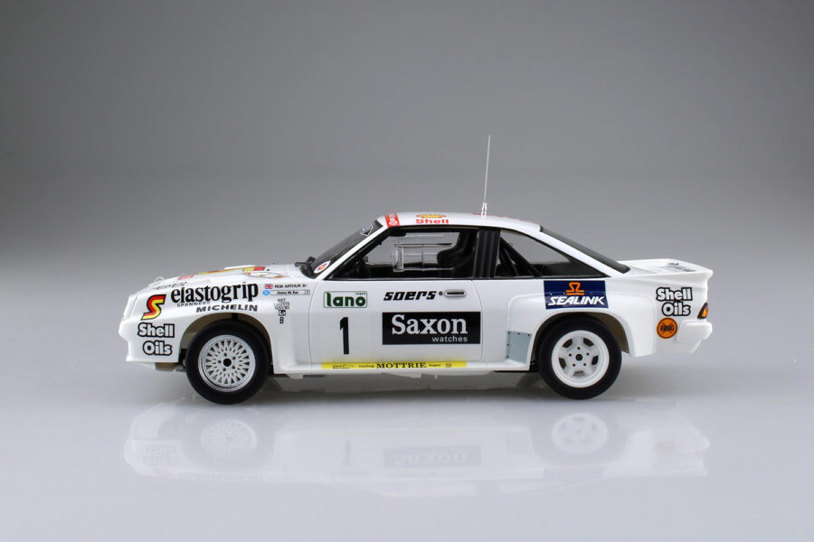 1:24 Scale Belkits Opel Manta 400 Group B Jimmy McRae Rally Model Kit - Image 5