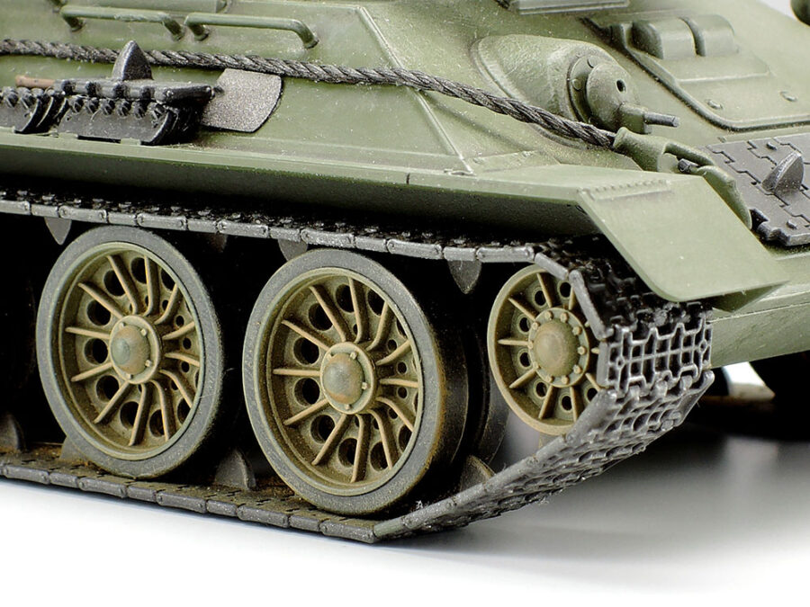 1:48 Scale Tamiya T-34-85 Russian Medium Tank Model Kit - Image 5