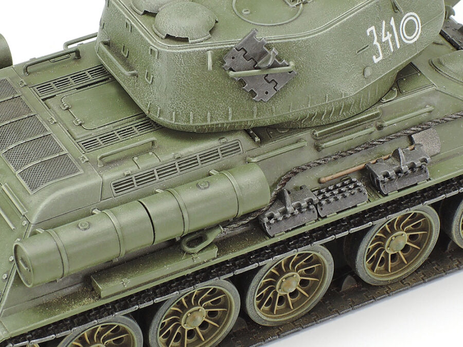 1:48 Scale Tamiya T-34-85 Russian Medium Tank Model Kit - Image 6