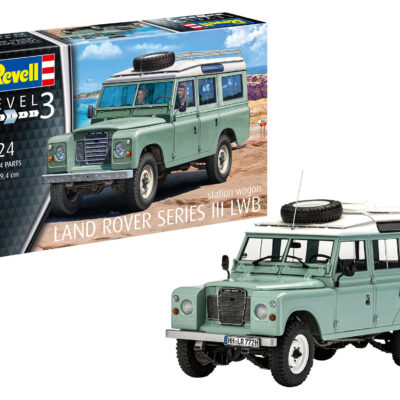 1:24 scale Revell Land Rover Series III LWB
