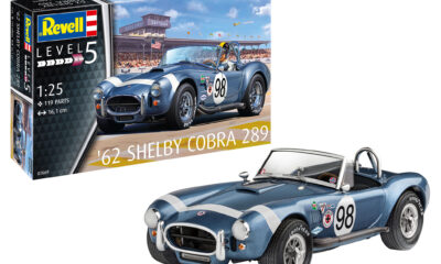 1:25 Scale Revell 62' Shelby AC Cobra Model Kit