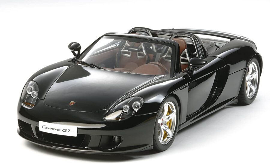 1:12 Scale Tamiya Porsche Carrera GT Model Kit - Image 3