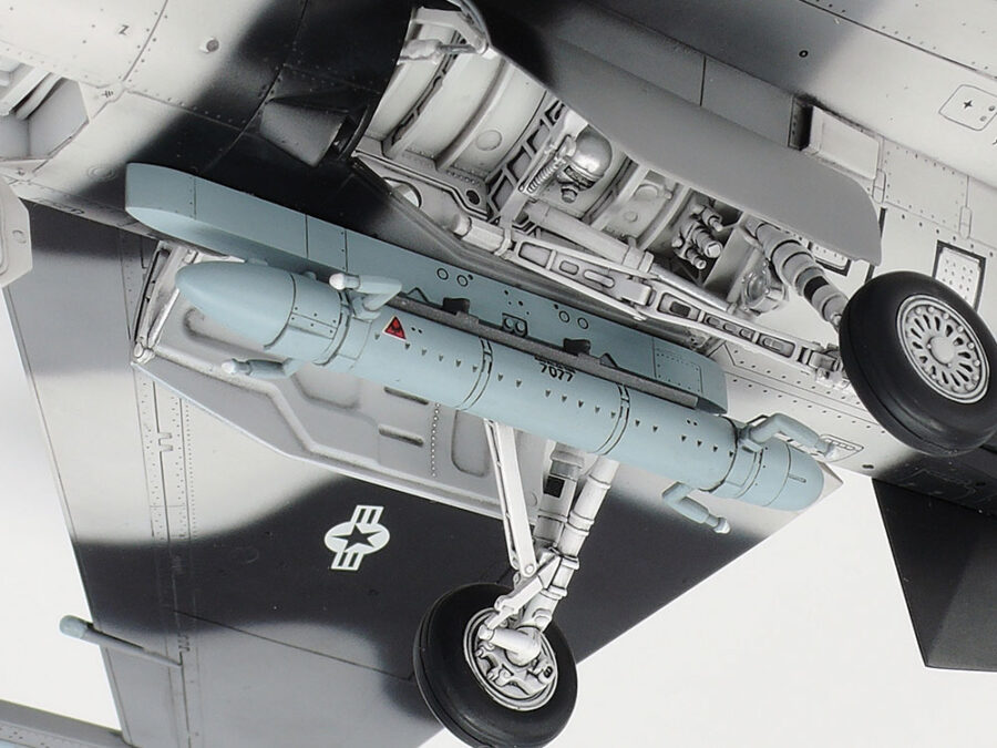 1:48 Scale Tamiya F-16 C/N AGGRESSOR Model Kit - Image 6