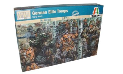 1:72 Scale Italeri WW2 Diorama Models - German Elite Troops