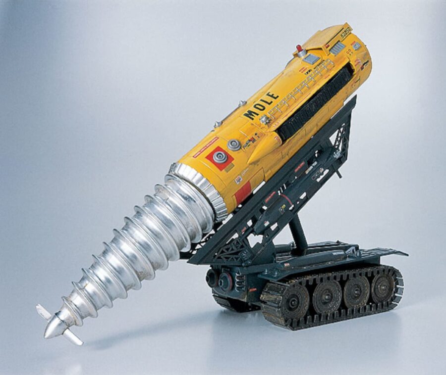 1:72 Scale Aoshima Thunderbirds 'The Mole' Model Kit - Image 3