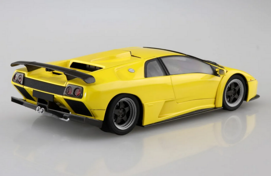 1:24 Scale Aoshima Lamborghini Diablo GT - Image 3