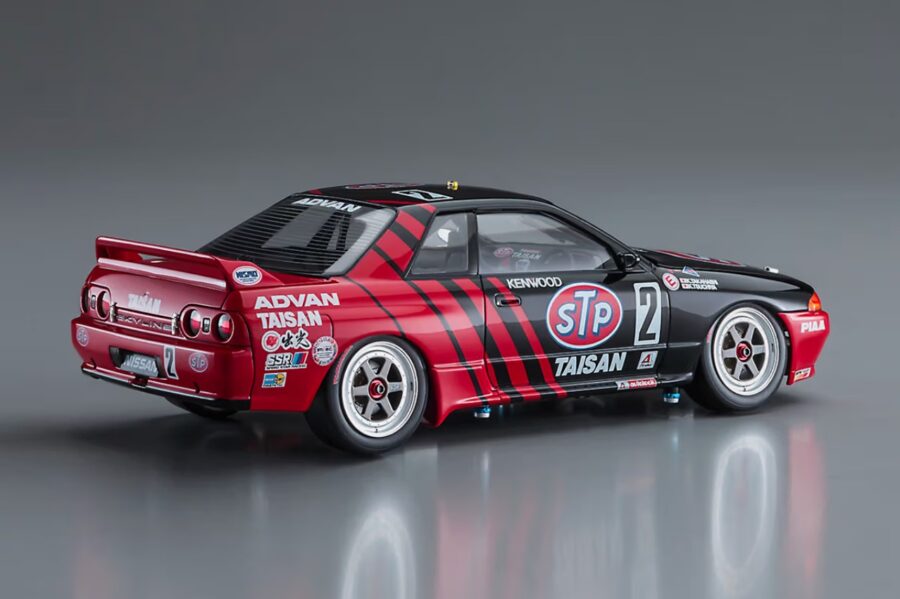 1:24 Scale Hasegawa STP Taisan Nissan Skyline GT-R [BNR32 Gr.A] 1993 JTC Model Kit - Image 3