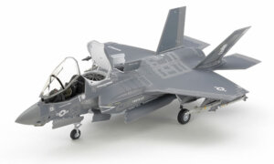 1:72 Scale Tamiya F-35 B LIGHTNING II Model Kit