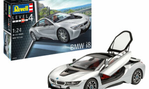 1:24 Scale Revell BMW I8