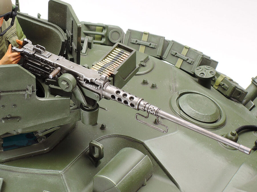 1:35 Scale Tamiya M551 Sheridan - Vietnam Model Kit - Image 8