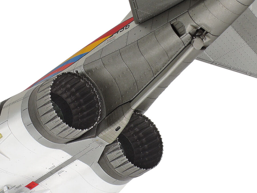 1:48 Scale Tamiya McDonnell Douglas F-4B Phantom II Model Kit - Image 11