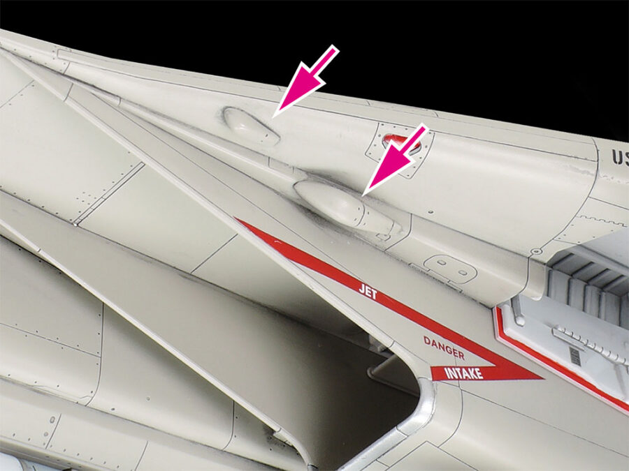 1:48 Scale Tamiya Grumman F-14A Tomcat (Late Model) Carrier Launch Set Model Kit - Image 14
