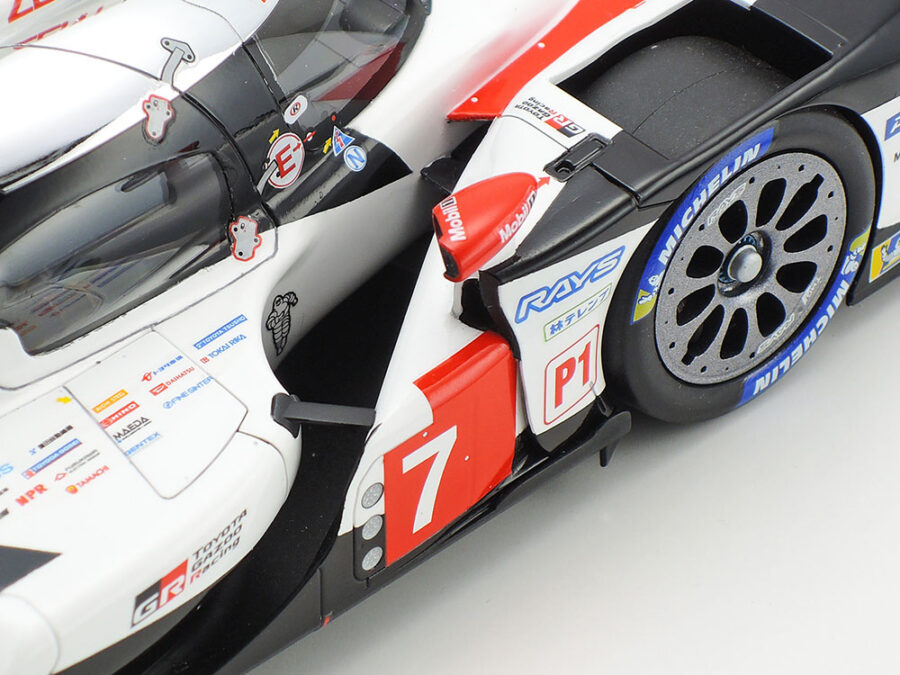 1:24 Scale Tamiya Toyota GAZOO Racing TS050 HYBRID Model Kit - Image 7