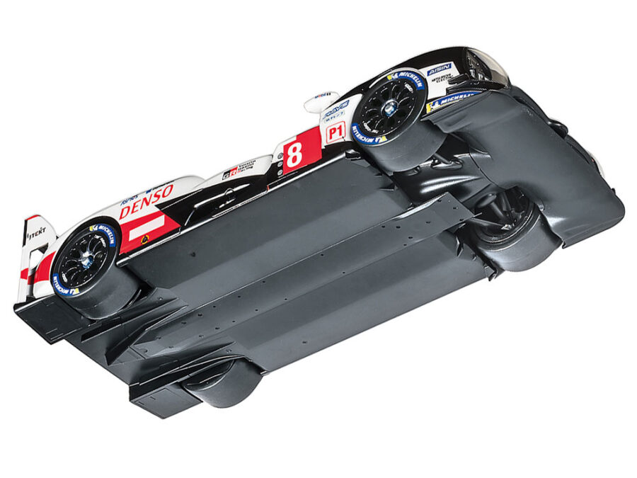 1:24 Scale Tamiya Toyota GAZOO Racing TS050 HYBRID Model Kit - Image 9