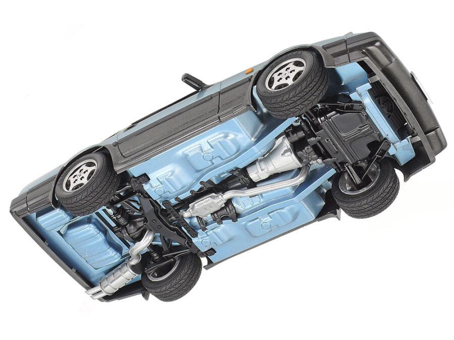 1:24 Scale Tamiya Nissan 300ZX 2 Seater Model Kit - Image 5