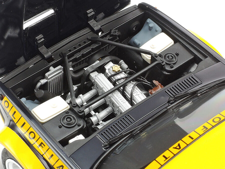 1:20 Scale Tamiya Fiat 131 Abarth Rally Olio Fiat Model Kit - Image 4