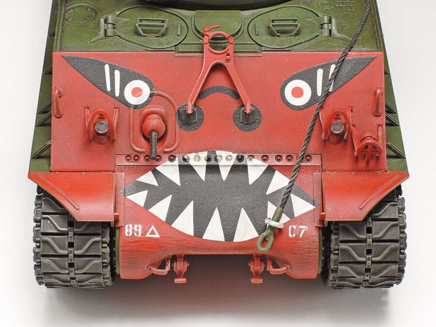 1:35 Scale Tamiya U.S. Medium Tank M4A3E8 Sherman "Easy Eight" Korean War Model Kit - Image 4